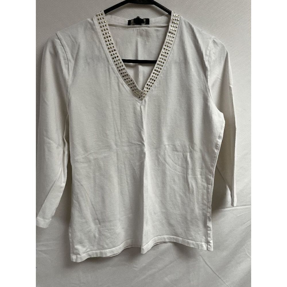 Jones New York Signature Womens 3/4 Sleeve Deep Vneck White Relaxed fit Top
